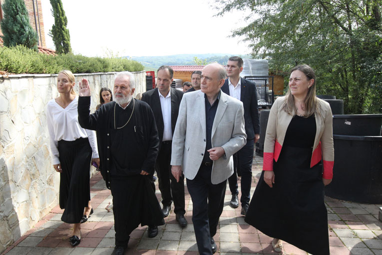  Ministar Krkobabić  i Episkop Ignatije: Sabornost i moba temelj zadrugarstva 