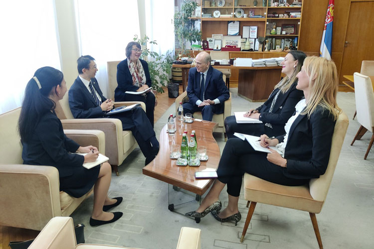  Министар Кркобабић са амбасадором Јапана Имамуром Акиром 