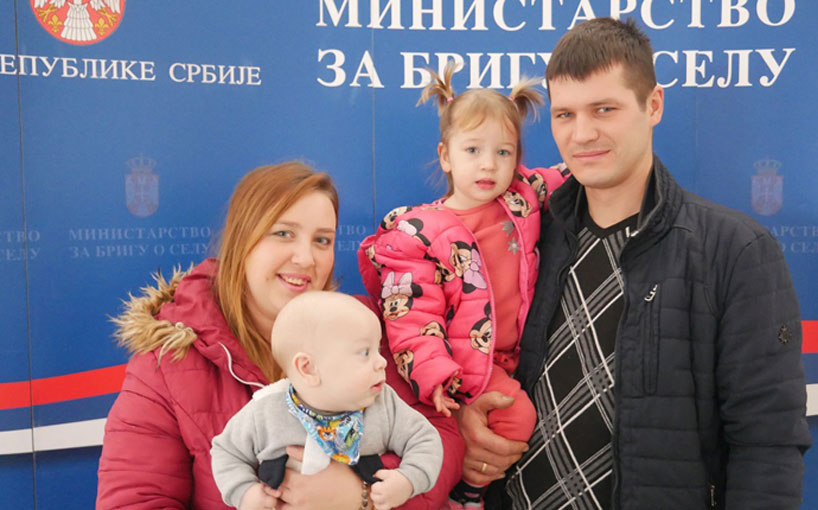  Потписани уговори у Палати Србија још 178 породица добило дом на селу  